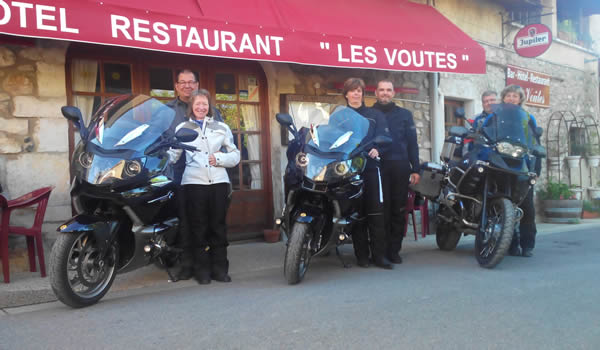 Motards Suisses en vacances en Ardèche
