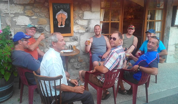 Apéritif bar Les Voûtes à Lanas en ardèche