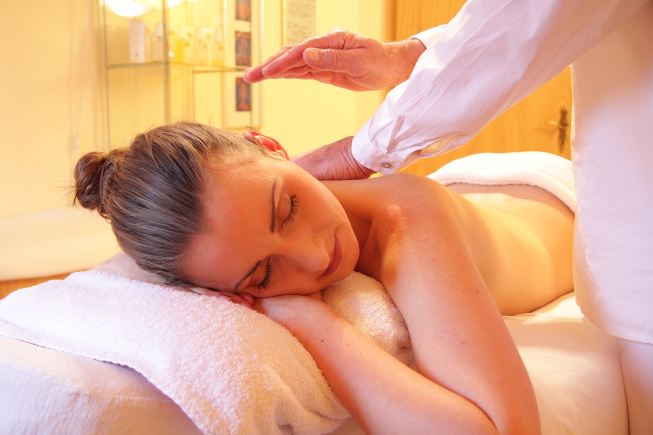 woman leg relax muscle mouth chest 982409